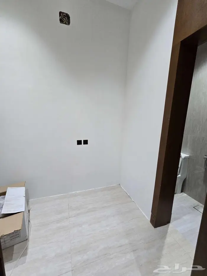 دور ارضي للبيع في حي الصفا 14