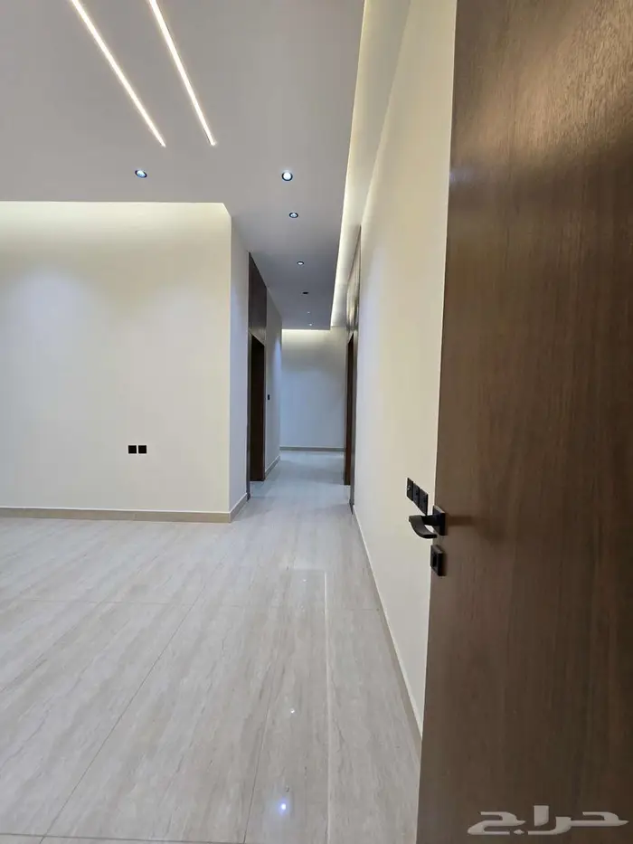 دور ارضي للبيع في حي الصفا 10