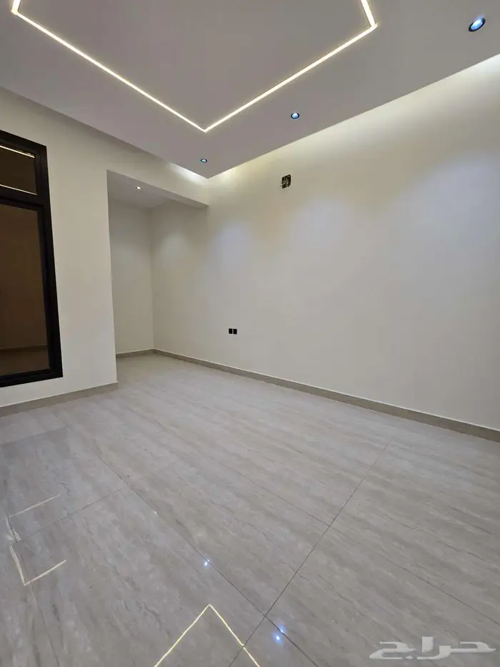 دور ارضي للبيع في حي الصفا 21