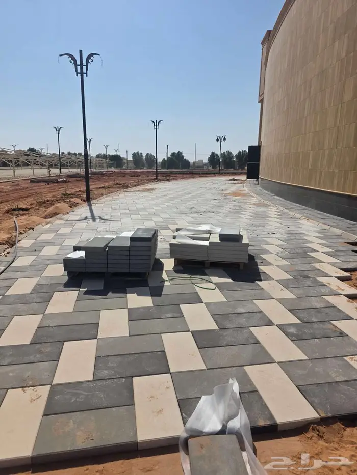 توريد بلدورة وانترلوك جميع المقاسات للمشاريع 3