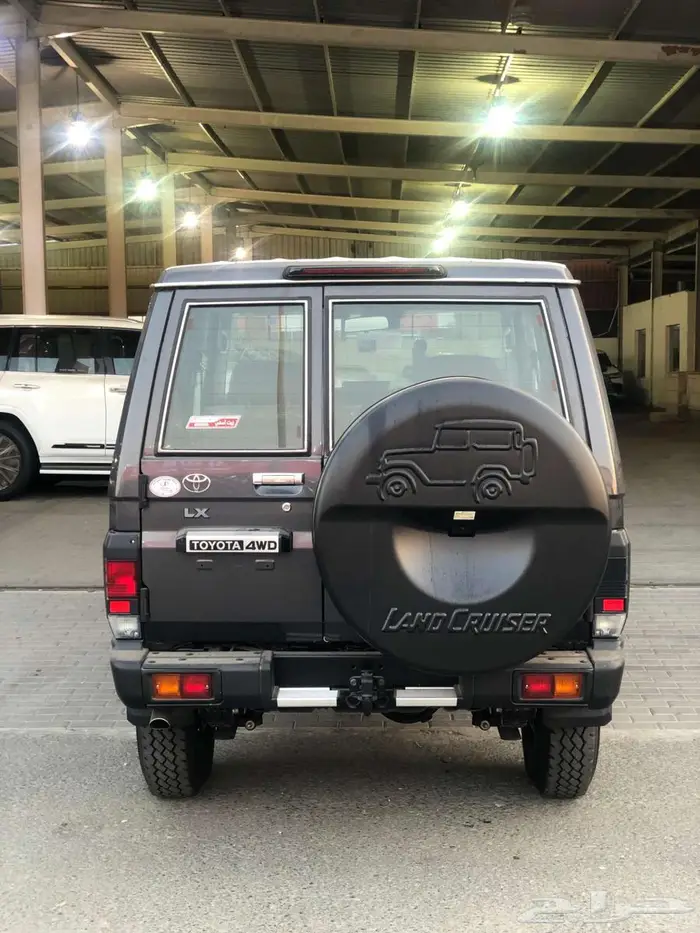 جيب تويوتا ربع ونش 2025 ديزل قير اتوماتيك سلق فل الفل 8