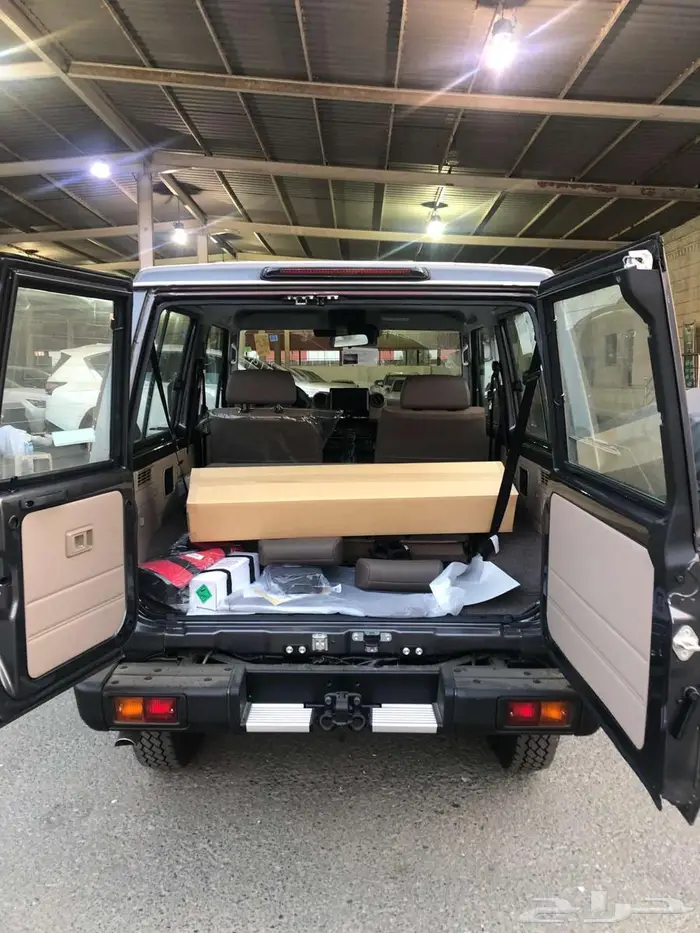 جيب تويوتا ربع ونش 2025 ديزل قير اتوماتيك سلق فل الفل 9