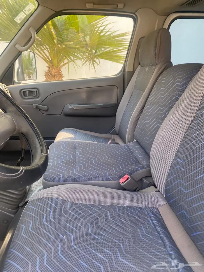 للبيع باص نيسان اورفان 6