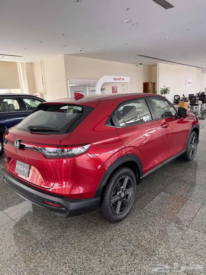 عرض خاص هوندا HRV نص فل موديل 2025 السعر 82500 شامل الضريبه 5