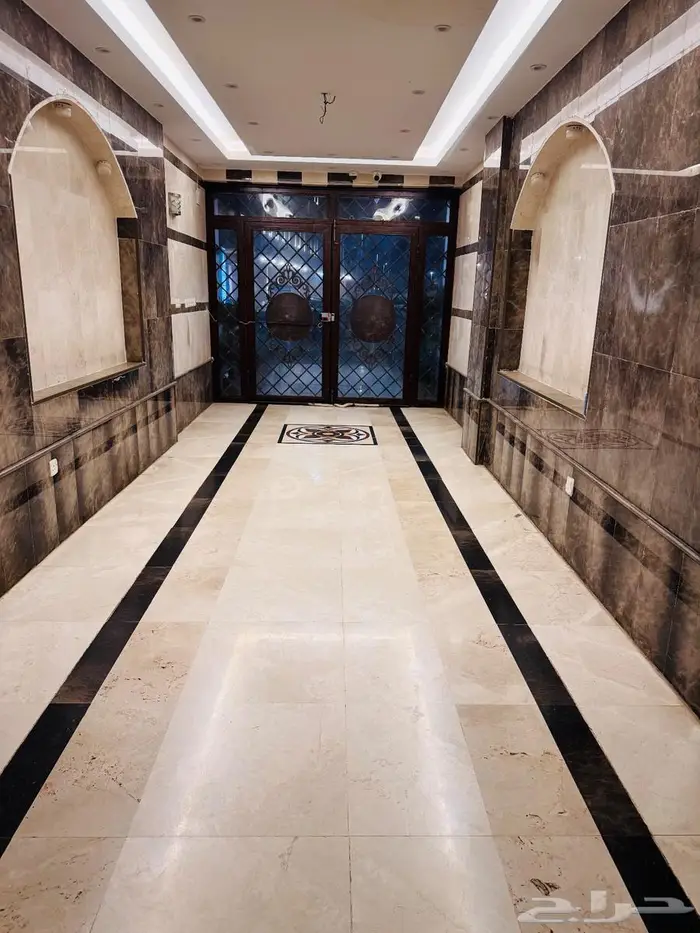 شقه للايجار 3 غرف وصالة بحي الريان 0