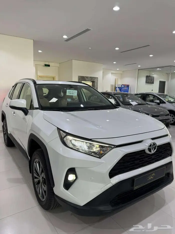 تويوتا رافور XLE 2025 بنزين كاش وتقيسط جميع البنوك 3