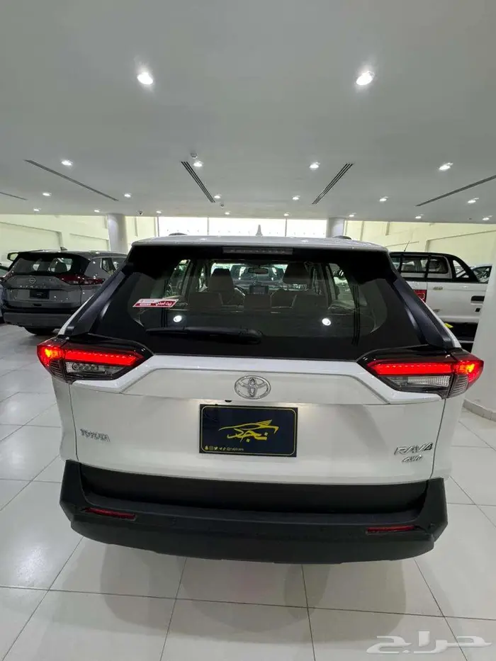 تويوتا رافور XLE 2025 بنزين كاش وتقيسط جميع البنوك 5