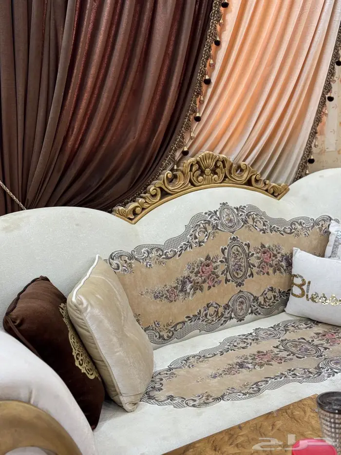 طقم كنب وملحقاته 2