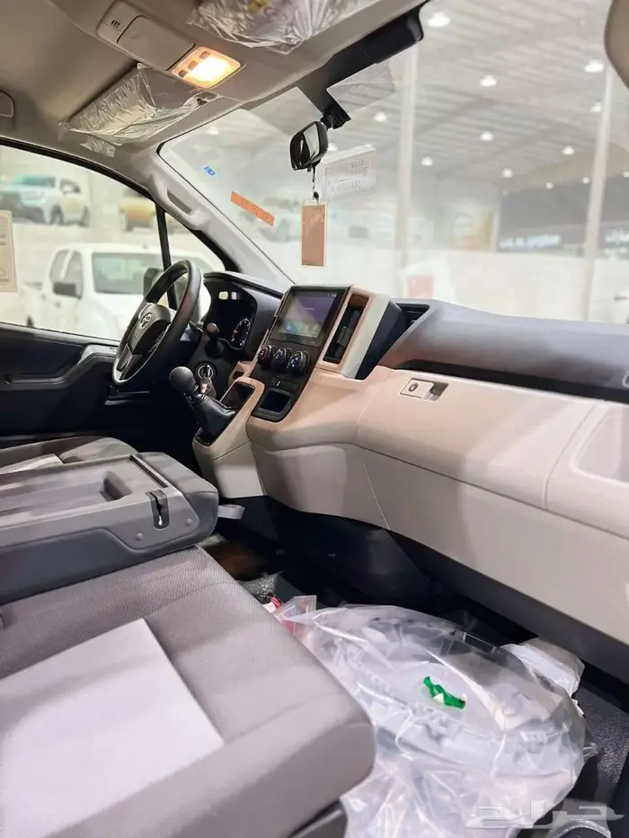 تويوتا باص هايس ديزل 2025 سقف عالي وسقف واطي جير عادي بنك 18