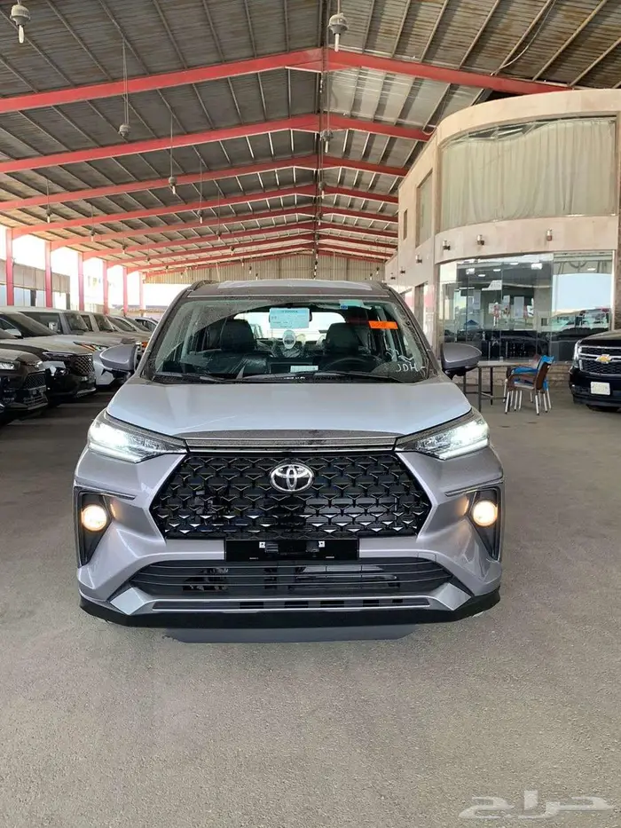 تويوتا -فيلوز -2025-GLX 4