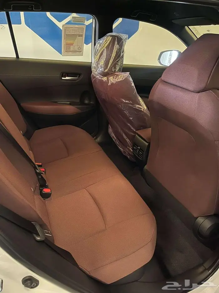 تويوتا كرولا كروس 2025 هايبرد LE 8