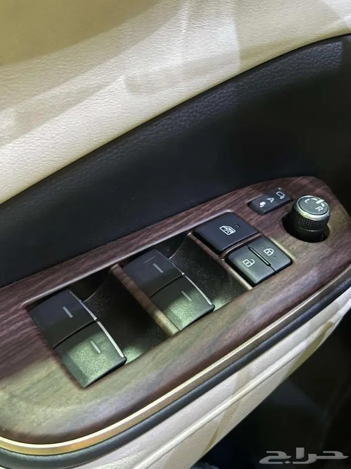 تويوتا كراون 2.5 بريميوم هايبرد 2026 9