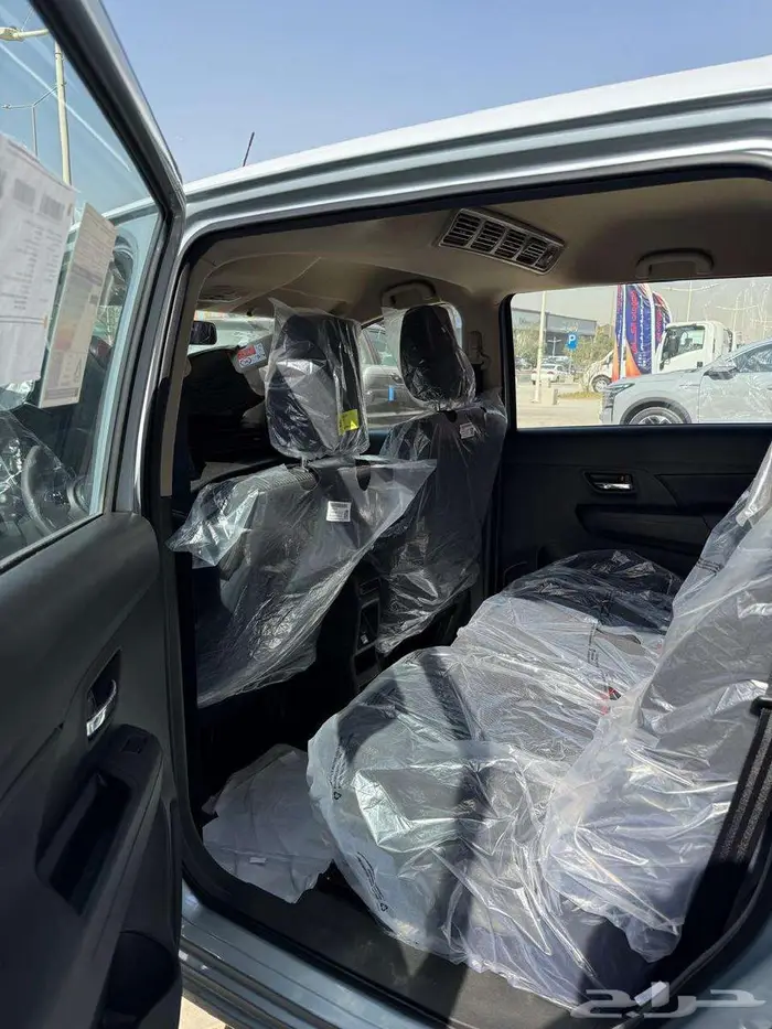 سوزوكي ارتيجا GLX 2025 8