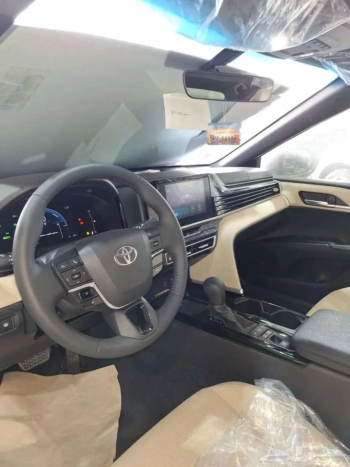 تويوتا كامري LE هايبرد 2025 9