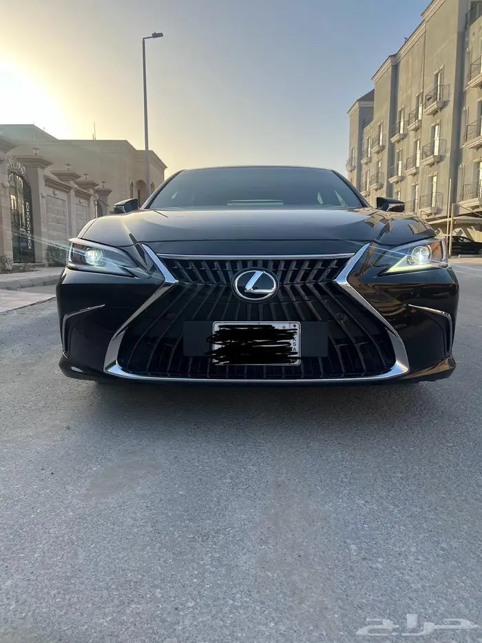 لكسز 2022 ES250 14