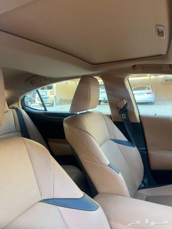 لكسز 2022 ES250 8