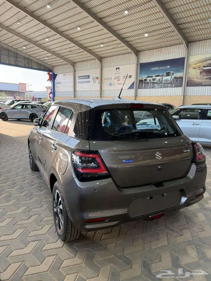 سوزوكى سويفت 2025 4