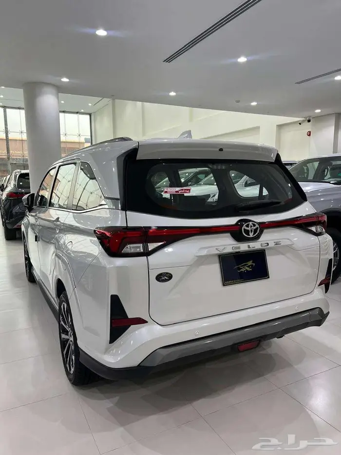 تويوتا فيلوز GLX 2025 اقل الاسعار كاش واقساط 5