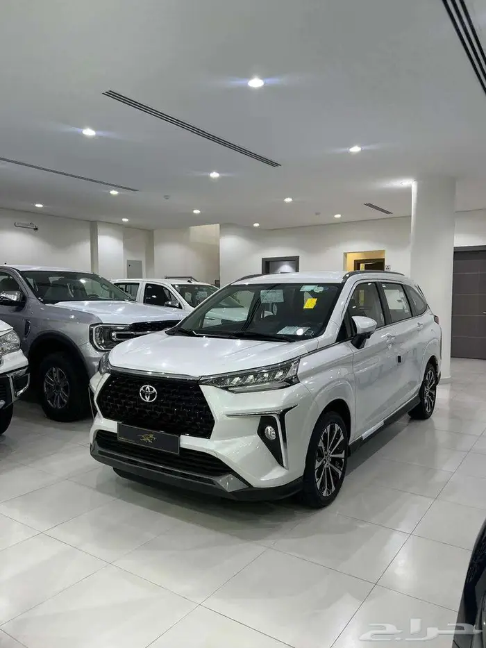تويوتا فيلوز GLX 2025 اقل الاسعار كاش واقساط 4