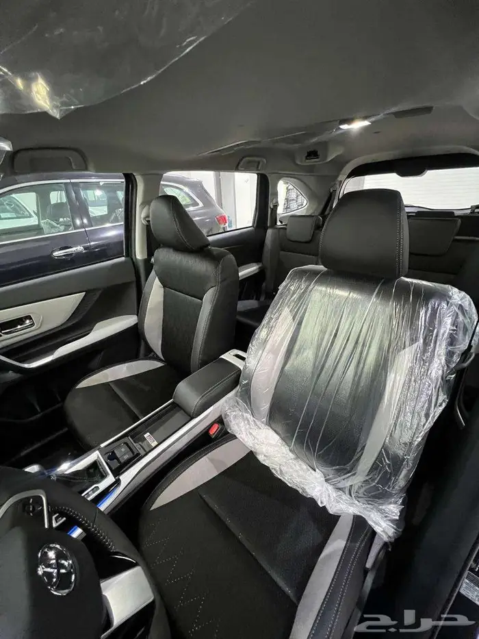 تويوتا فيلوز GLX 2025 اقل الاسعار كاش واقساط 11