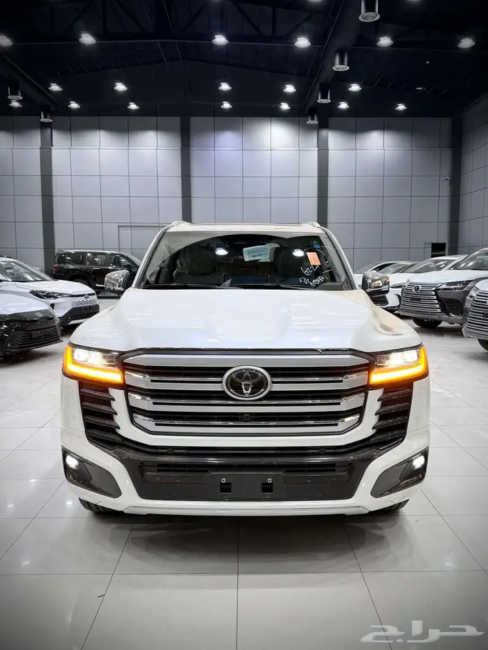 تويوتا لاندكروزر ( VX ) هايبرد موديل 2025 أقل الأسعار 0