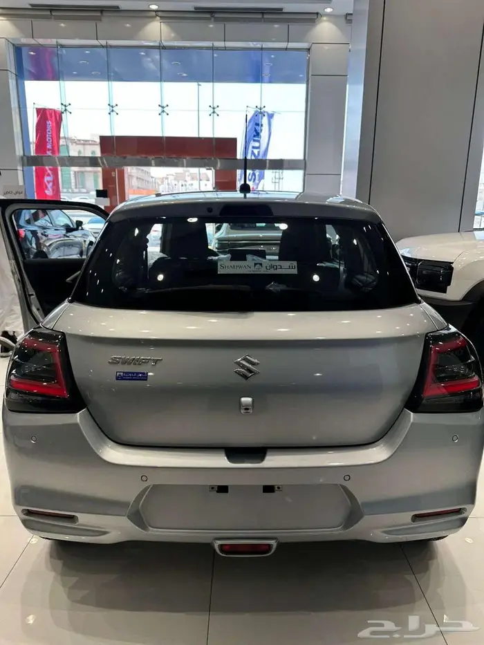 سوزوكي سويفت GLX 2025 2