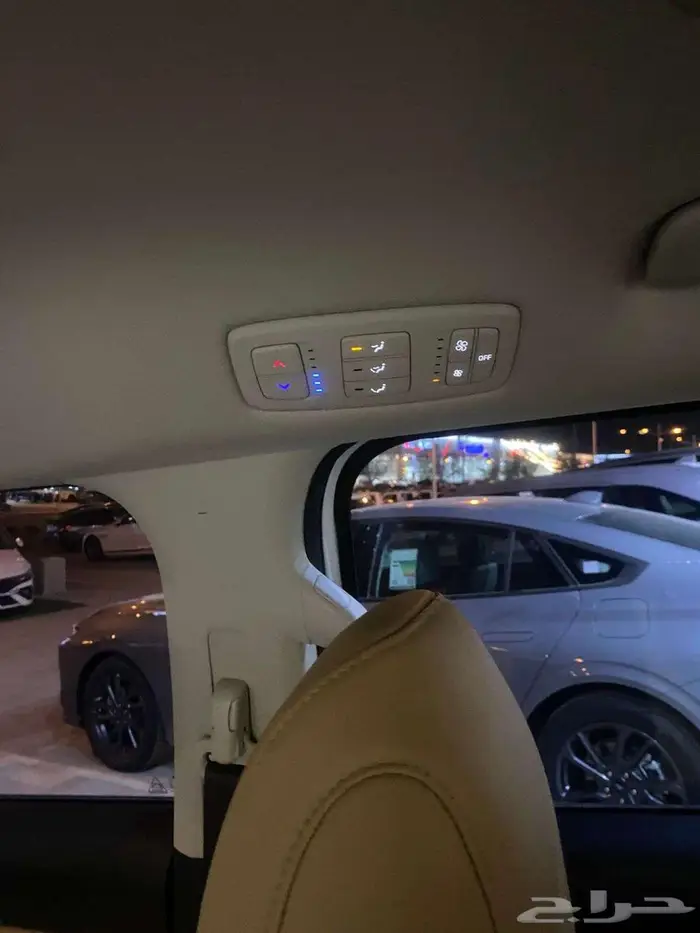 كيا كرنفال 2023 بنزين مستورد مخزن عداد 24 الف 6 سلندر 15