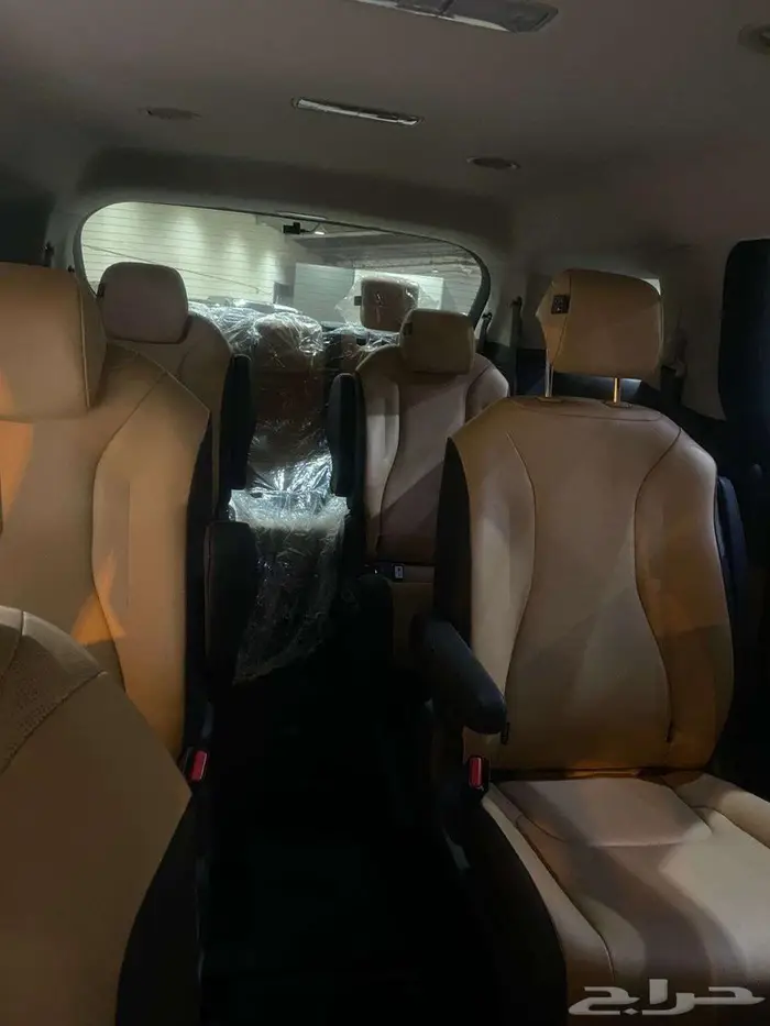 كيا كرنفال 2023 بنزين مستورد مخزن عداد 24 الف 6 سلندر 24