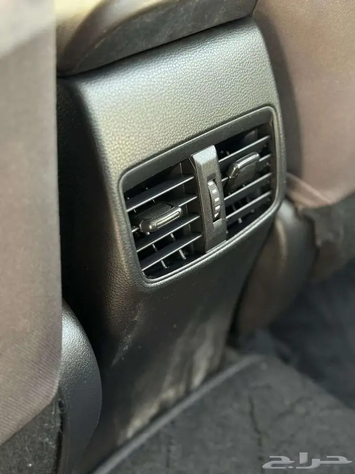 تويوتا كرولا 1.5 موديل 2024 ممشي 88 الف بدي بلد عرض خاص 22