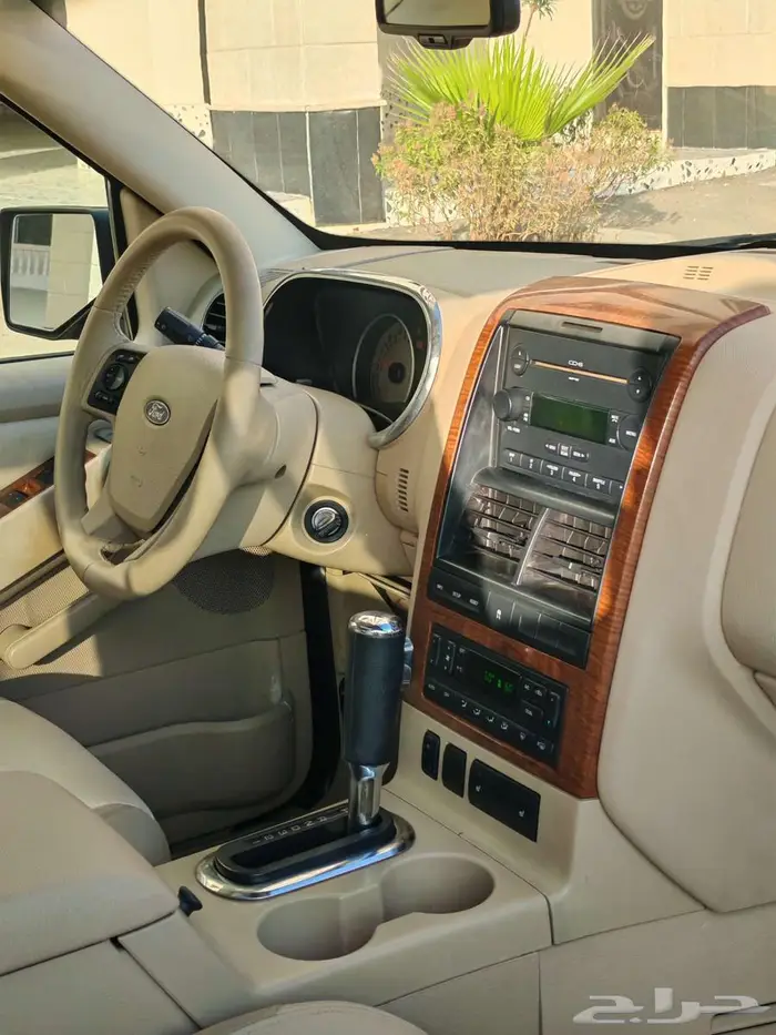 فورد اكسبلور مخزن 10