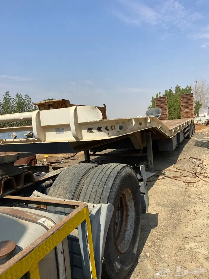 لوبد 18 متر للبيع مع راس اكترس 2002 2