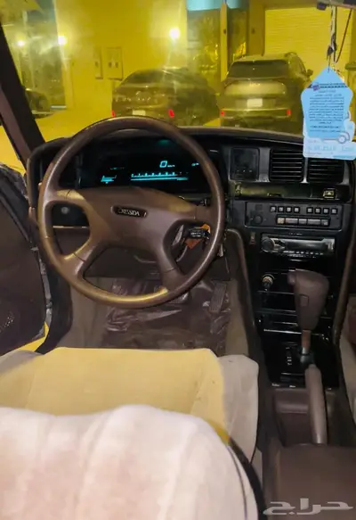 للبيع نيسان لوريل index