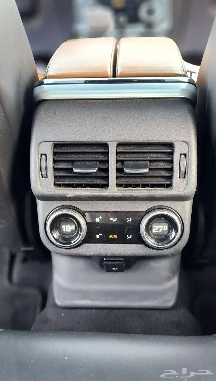 للبيع لاند روفر فيلار مديل 2021 فل كامل 25