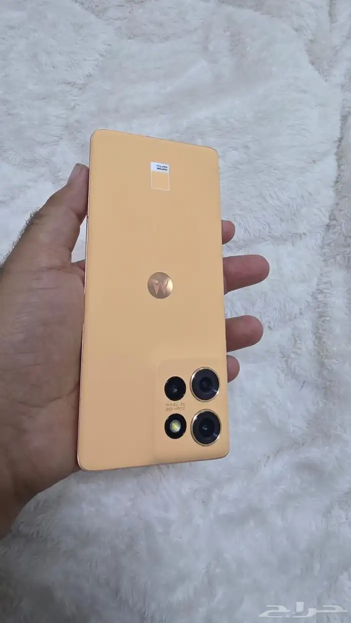 للبيع جوال 50 Motorola Edge المساحة  512 جيجابايت الرام  1 0