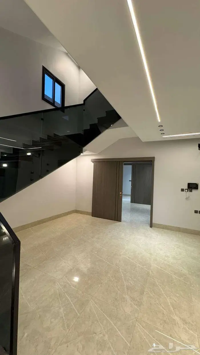 فيلا للبيع بحي الشعلة 6