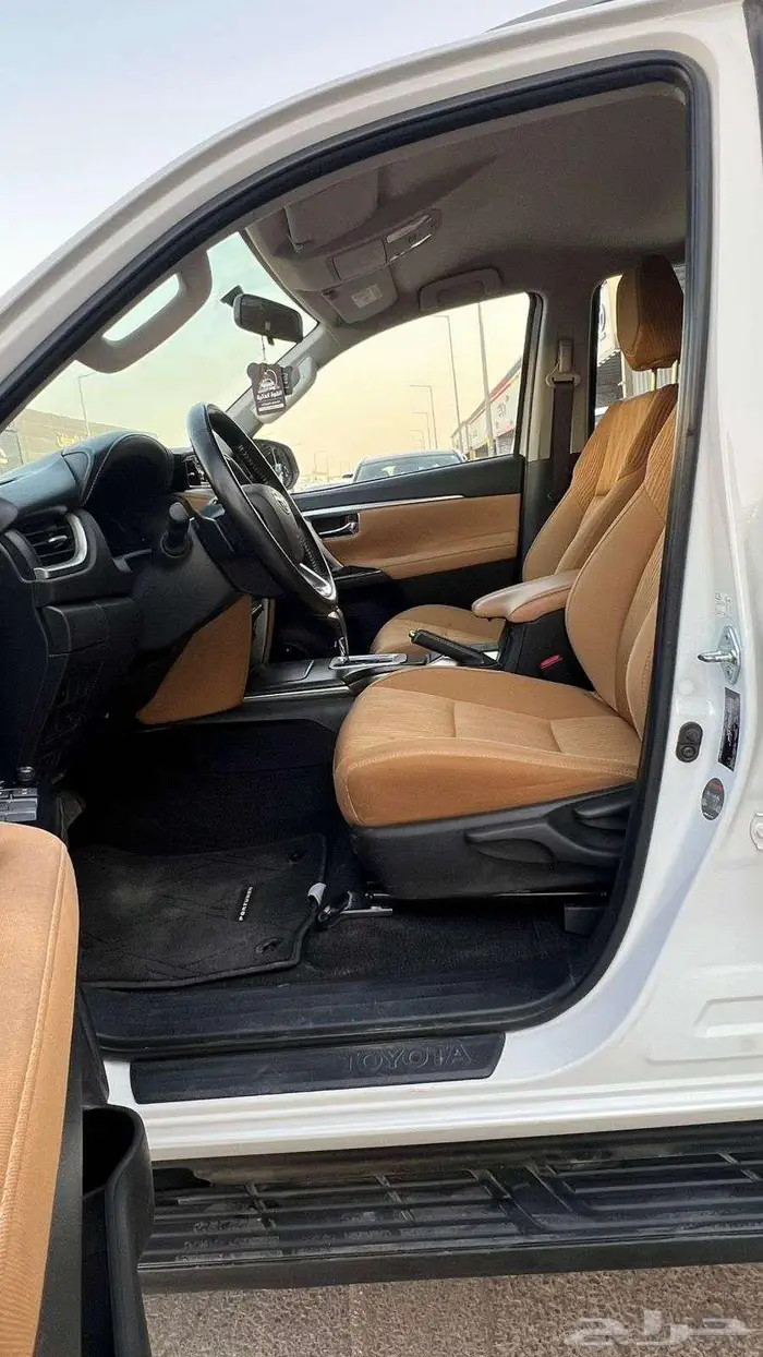 تويوتا فورتشنر دبل موديل 2023 - معرض خلف للسيارات 10