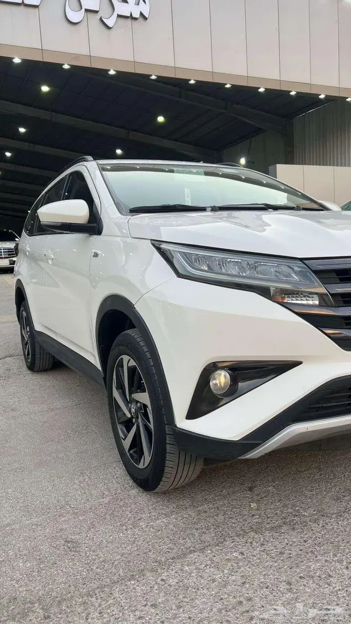 تويوتا راش موديل 2023- معرض خلف للسيارات 1