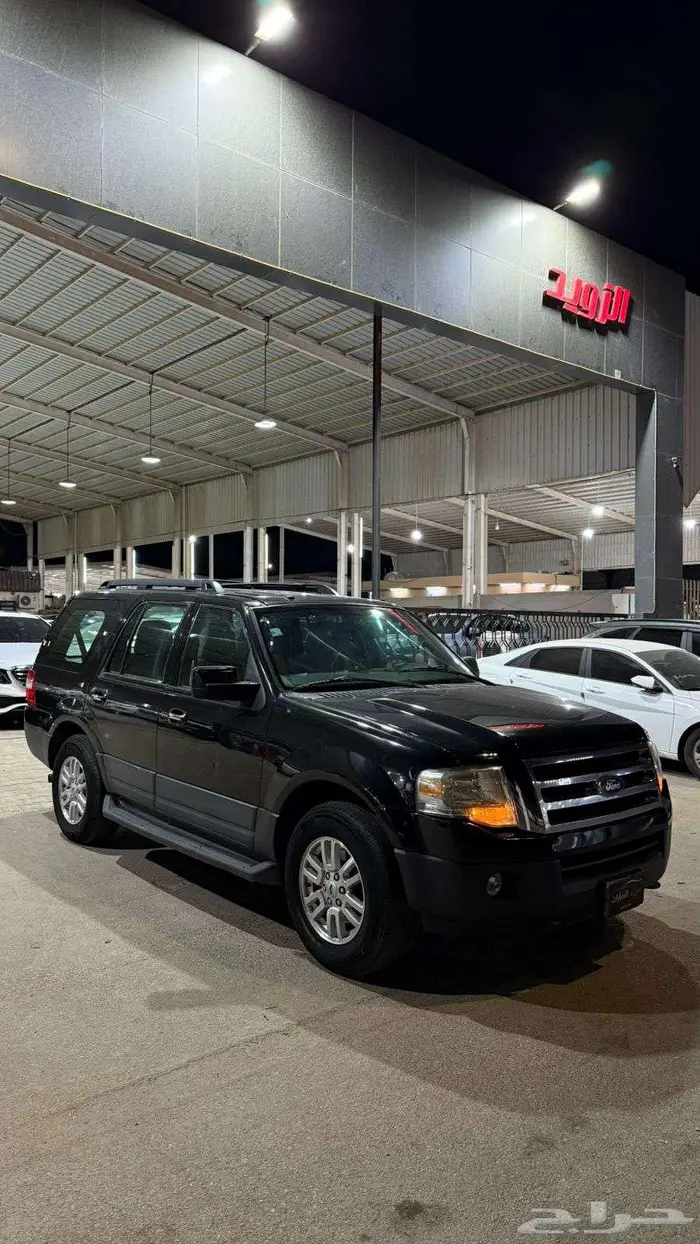 اكسبديشن 2013 عداد 365000 0