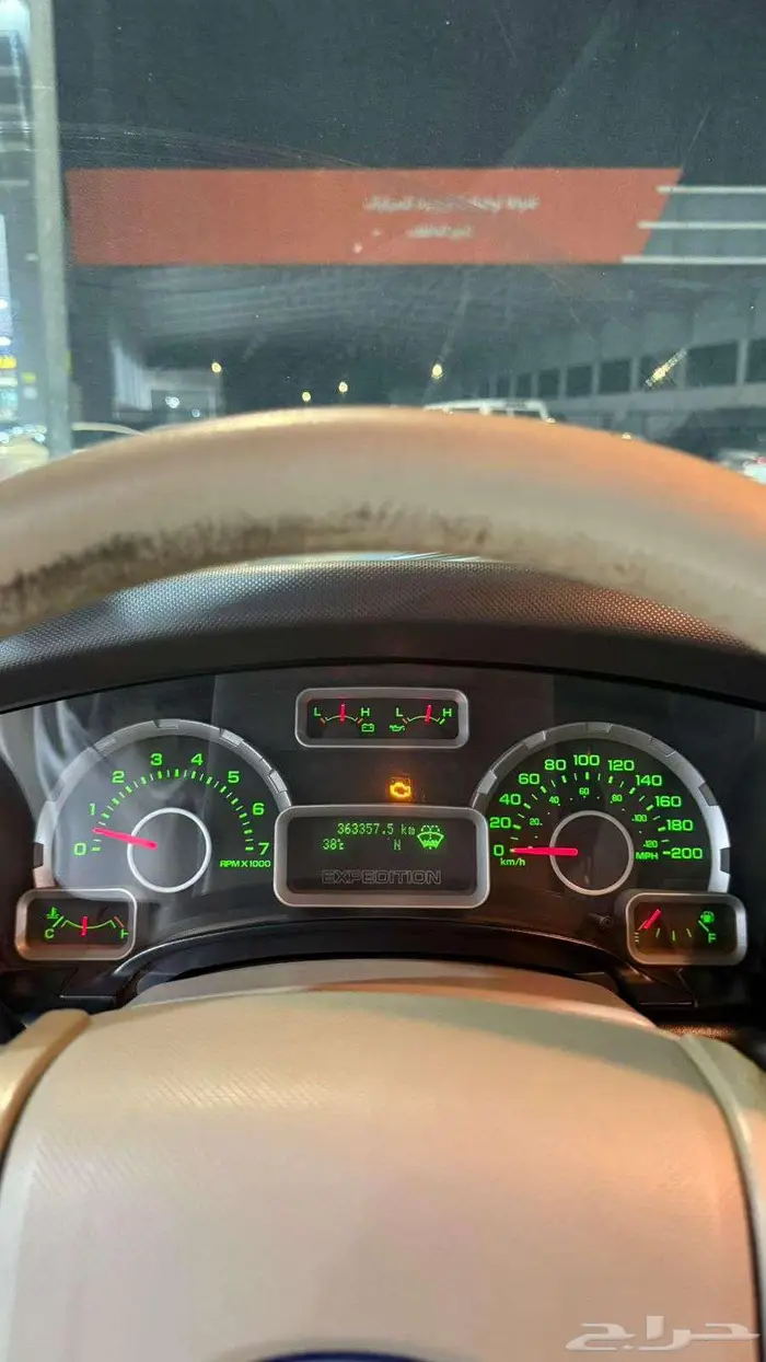 اكسبديشن 2013 عداد 365000 8