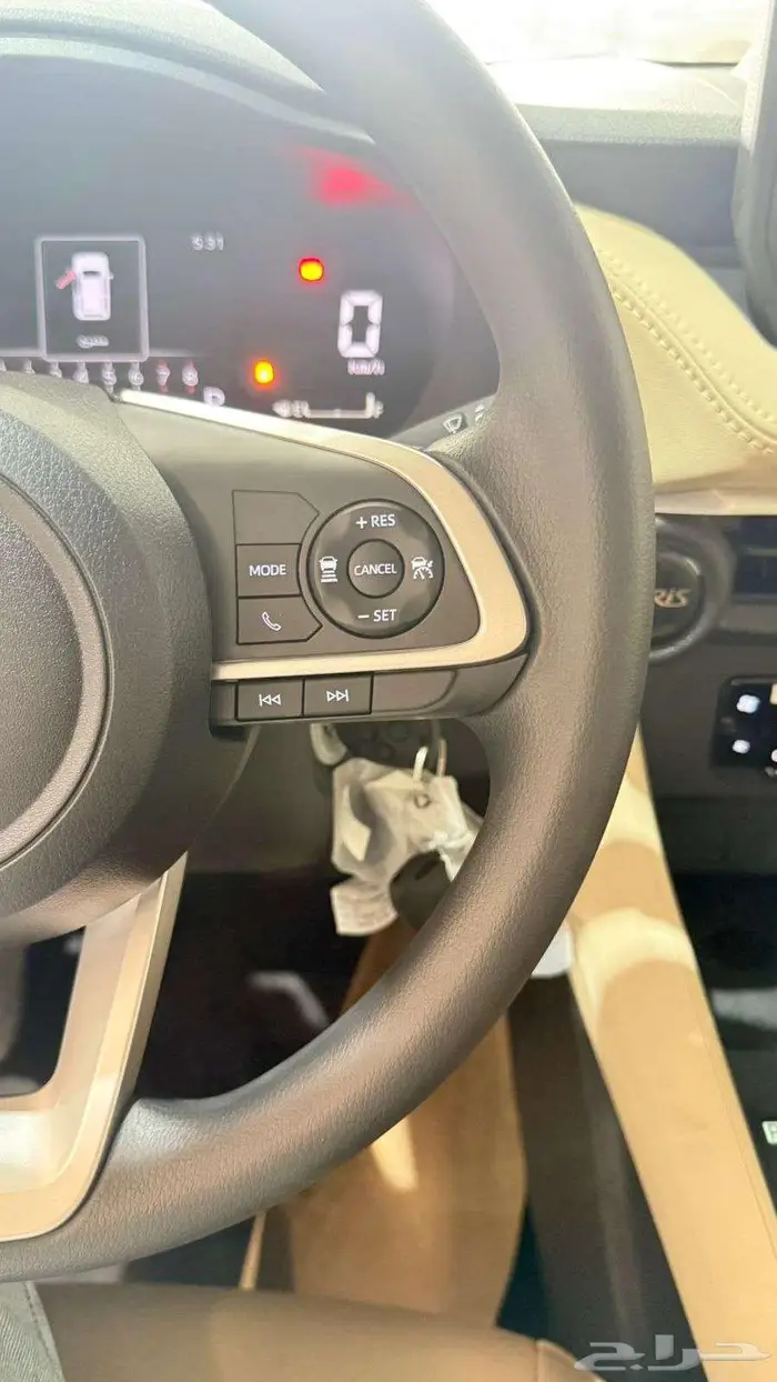 يارس واي بلس ابيض 2026 7