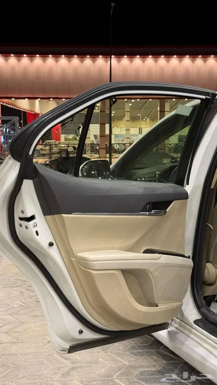 تويوتا كامري LE 2023 6