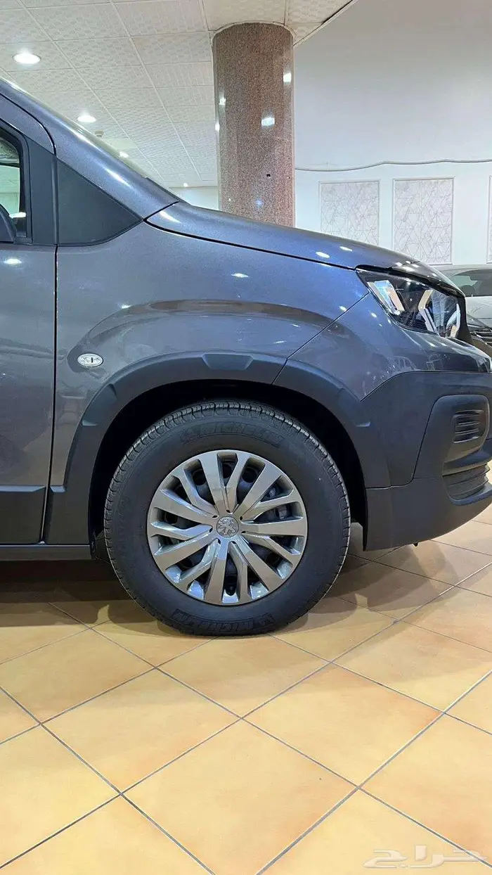 بيجو - ريفتر - 5 راكب ديزل جير عادي - 2023 5