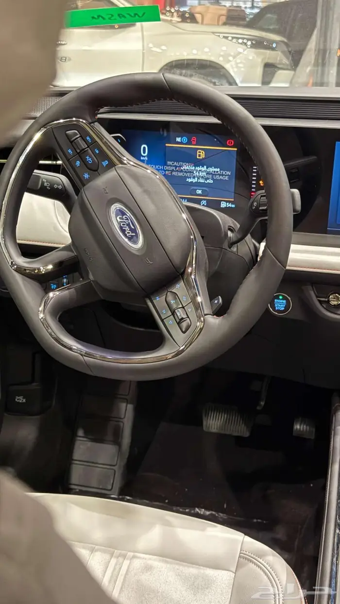 تورس تيتانيوم لون أسود 2026 3