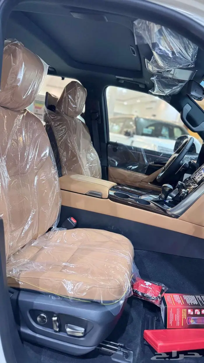 لكزس BB بريمي 2025 19