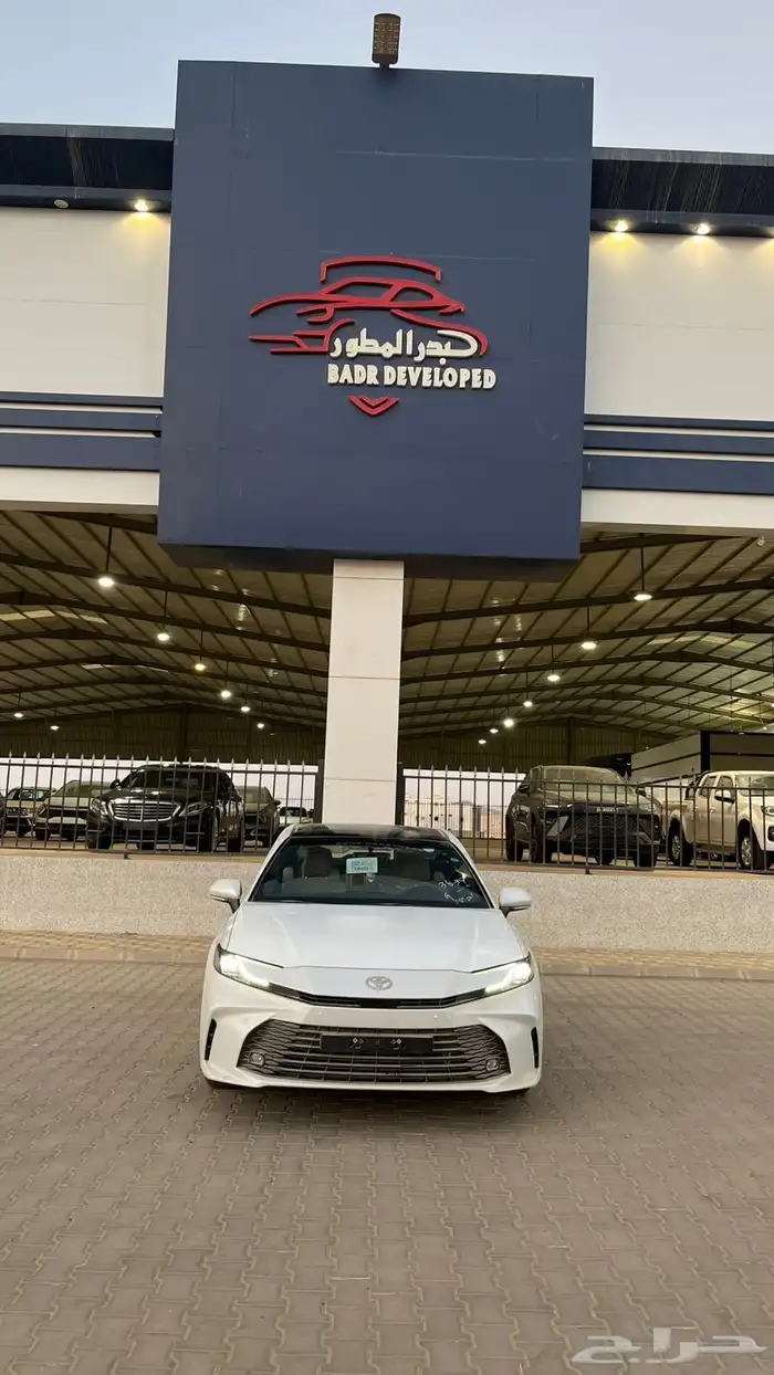 كامرى LE هايبرد 2025 3