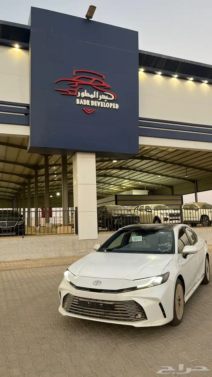 كامرى LE هايبرد 2025 6