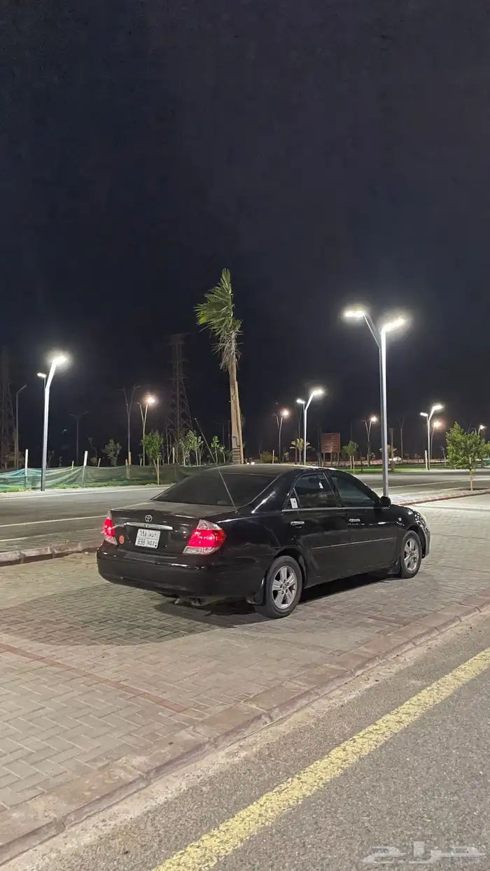 كامري للبيع مع اللوحه 2005 0