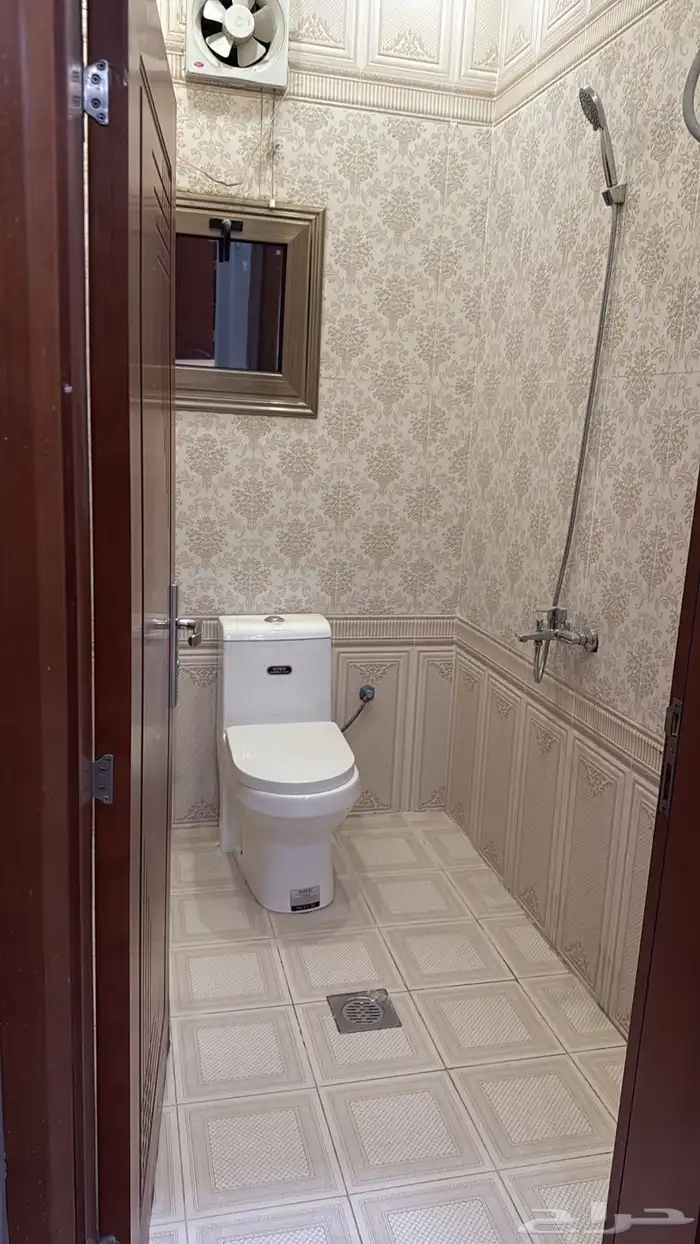 شقة للايجار في حي الريان 7