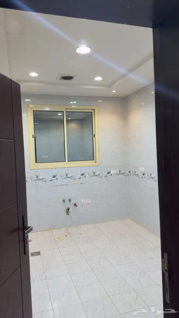 شقه لإيجار في حي طويق 4