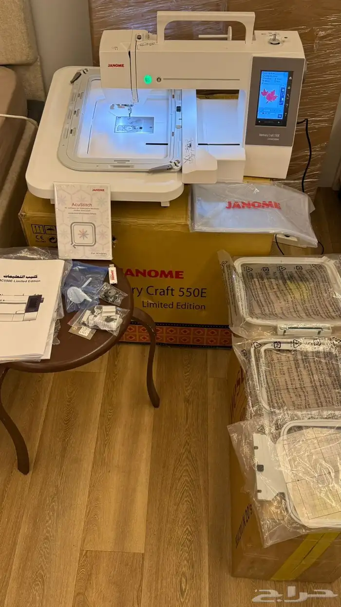 للبيع مكينة خياطة جانومي كمبيوتر موديل 550 3